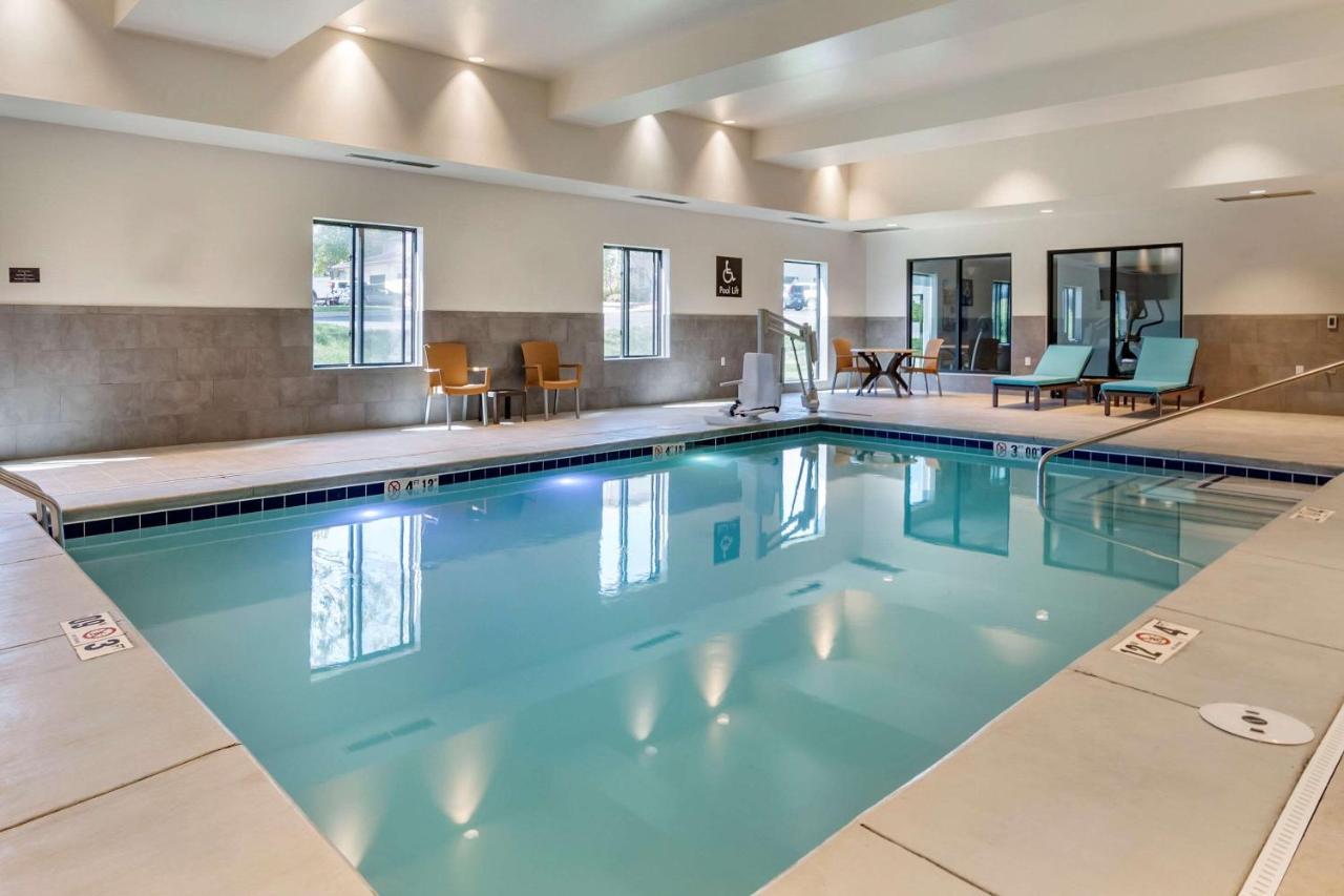 Comfort Suites Grandview - Kansas City Εξωτερικό φωτογραφία