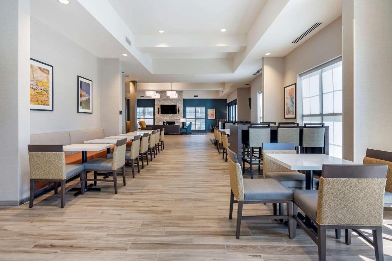 Comfort Suites Grandview - Kansas City Εξωτερικό φωτογραφία